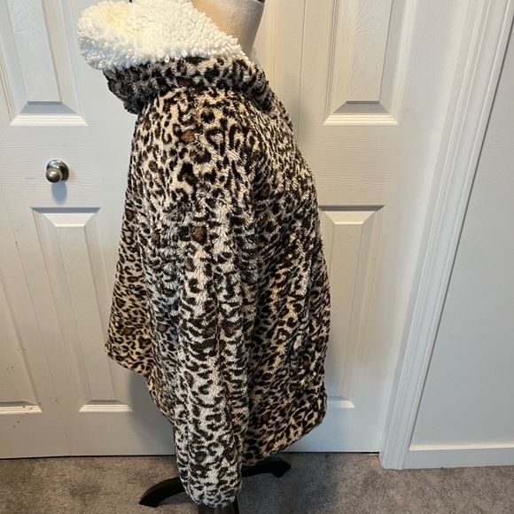 Sherpy reversable size L jacket - Picture 12 of 15